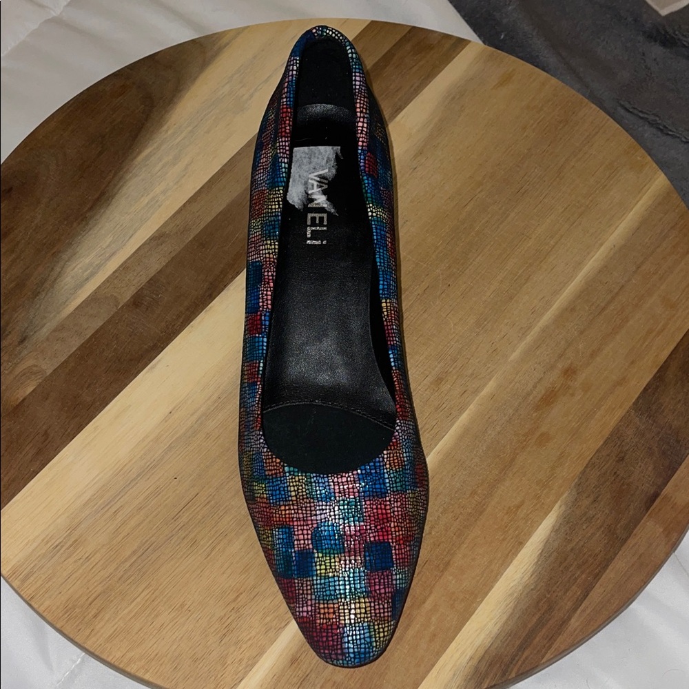 Vaneli Womens Multicolor Slip On Pointed Toe Cone Pump Heel  size 7.5 S